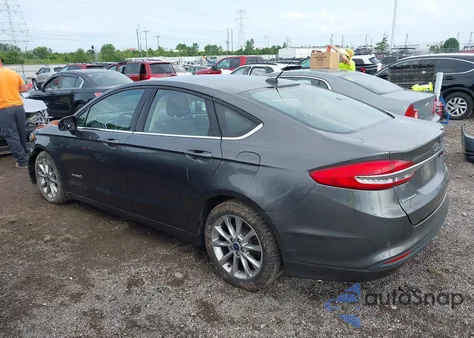 2017 Ford Fusion Hybrid Se z USA, uszkodzony, nr VIN 3FA6P0LU5HR301238